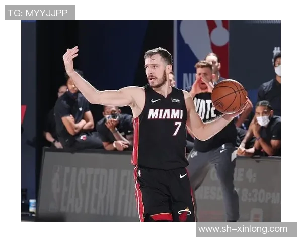 巴里-布朗连续5场得分超过30分,成为球队得分王 巴里-布朗连续5场得分超过30分,成为球队得分王