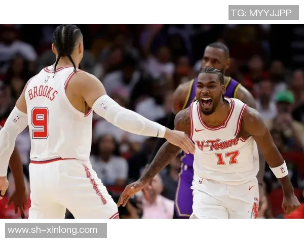 火箭队迎来重建期，球队面貌焕然一新